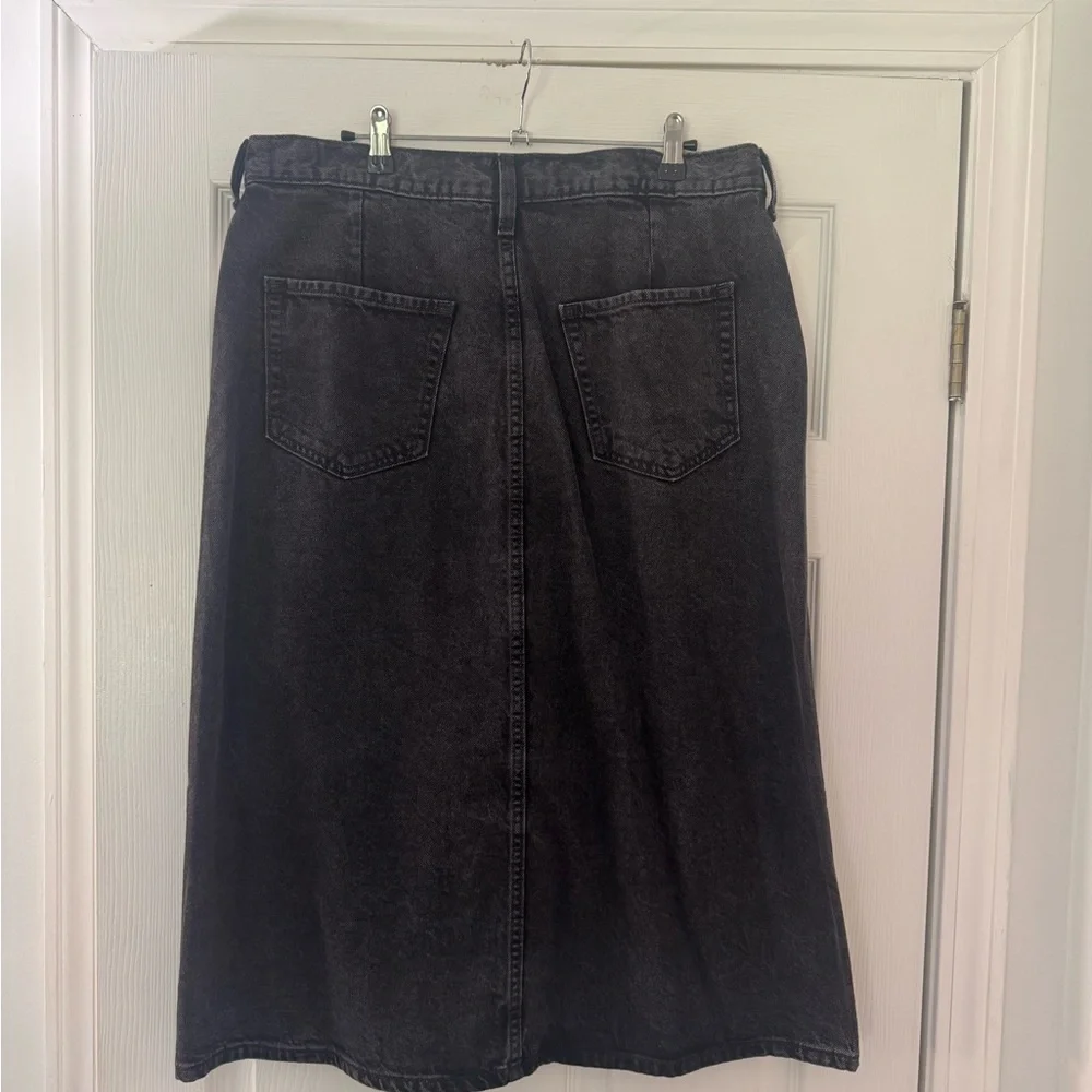 Denim Button-Front Skirt - Picture 2 of 5